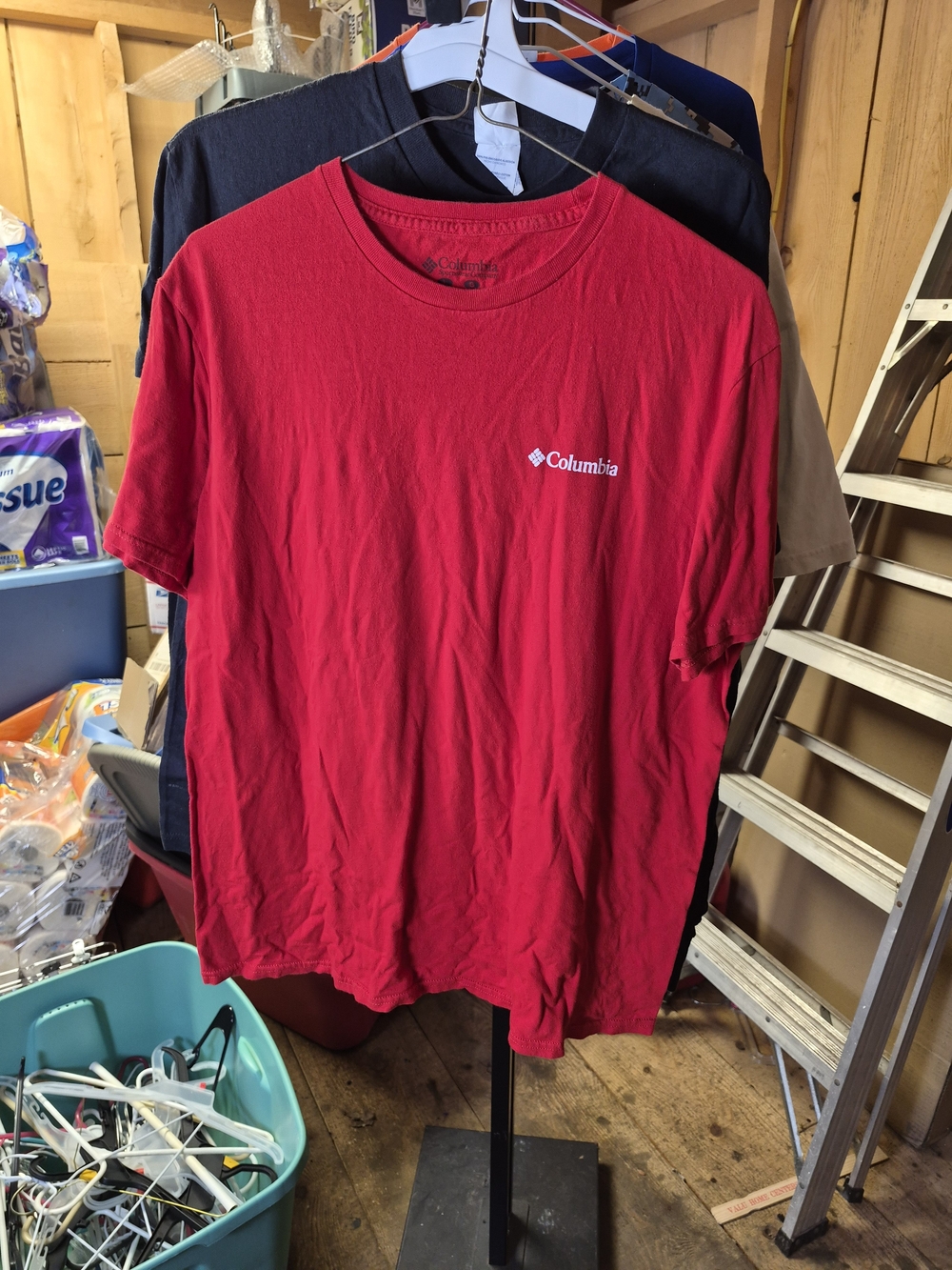 Columbia Men's Red Short-Sleeve Crew Tee Bin 63